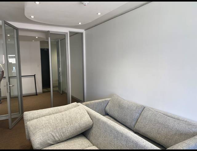 64M² OFFICE TO LET IN CAPE TOWN CITY CENTRE